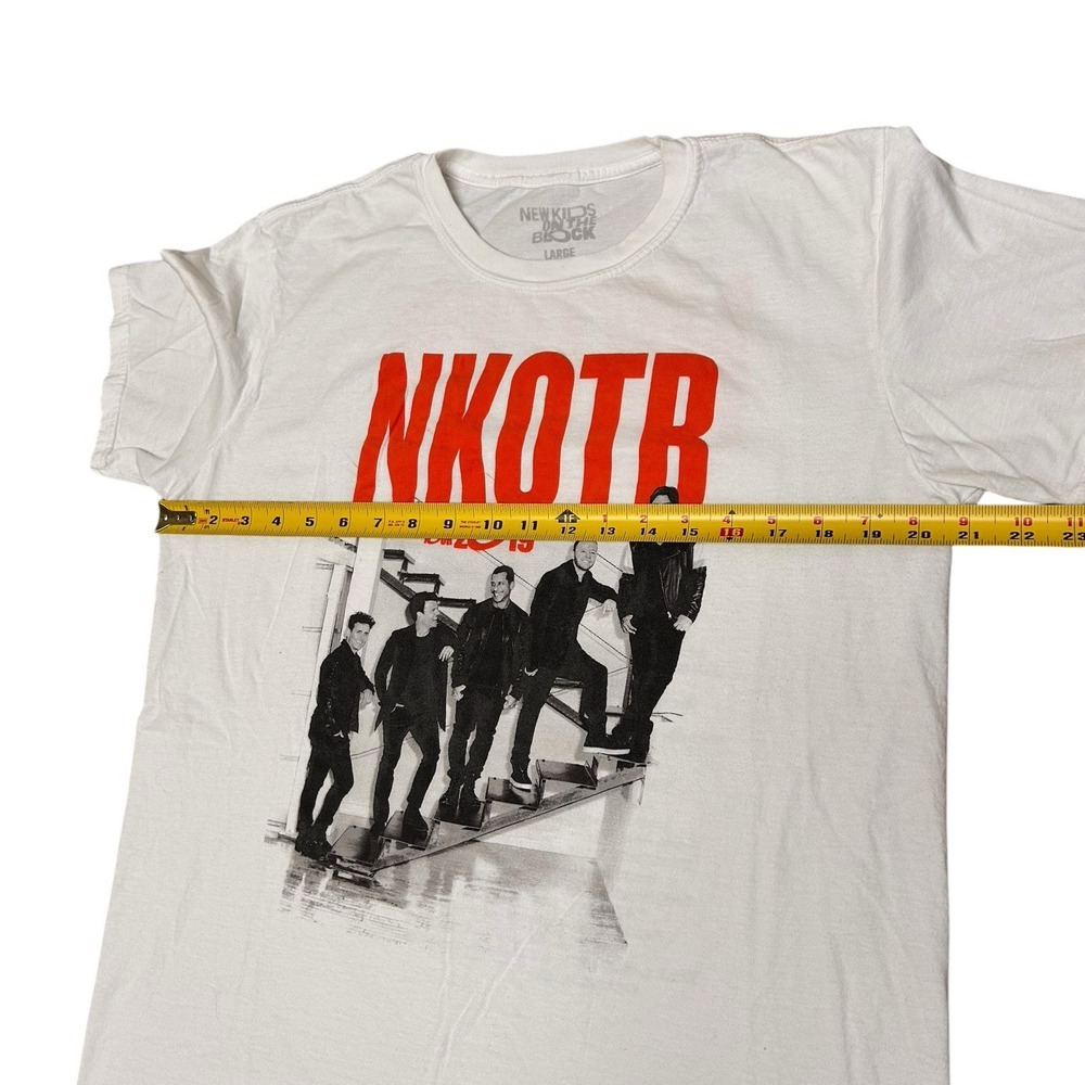 NKOTB Mixtape Tour 2019 White T Shirt Large New kids Tiffany Debbie Gibson - Picture 5 of 8